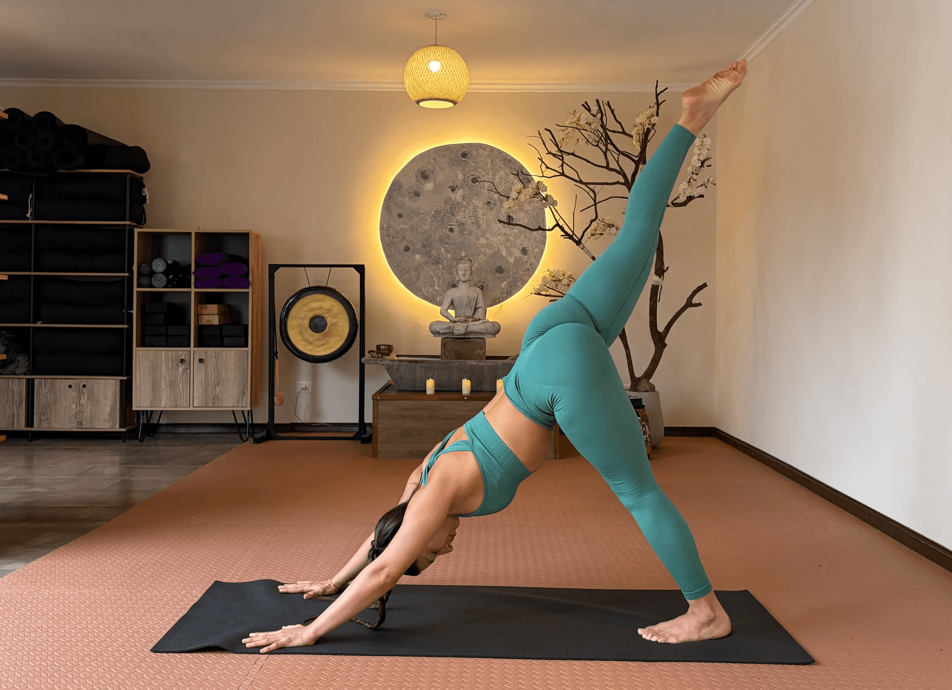 Jori Cantone - Instructora de Yoga